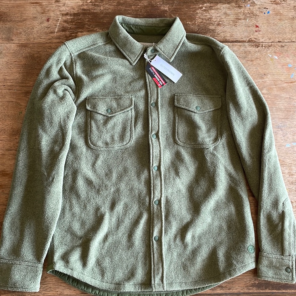 Fogbank green fleece shirt. New with tags. Unworn!